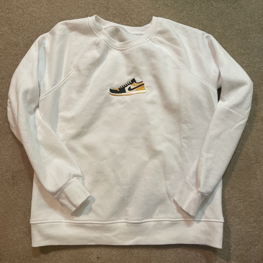 Embroidered sweatshirt